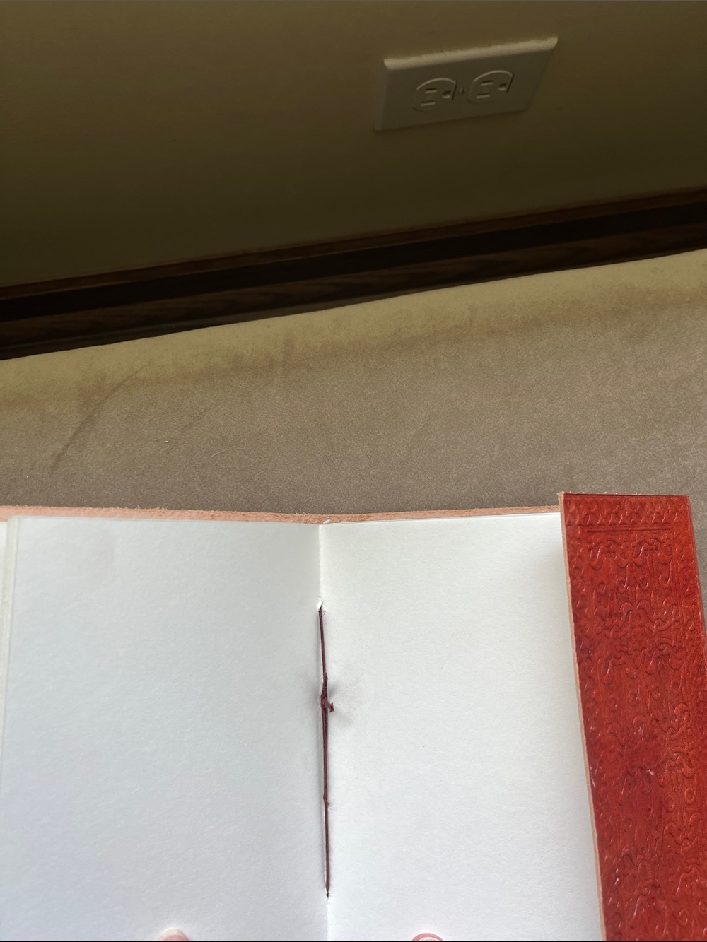 Red Embossed Heart Lock Journal Notebook - Unbranded - Picture 4 of 7